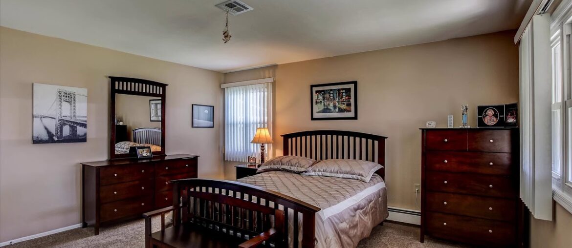 18 LaCombe Terrace, Toms River, NJ 18 LaCombe Terrace, Toms River, NJ