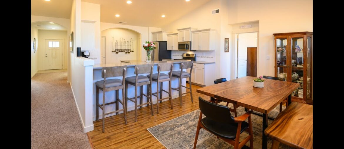 2527 NW Greenwood Avenue, Redmond, OR 97756 2527 NW Greenwood Avenue, Redmond, OR 97756