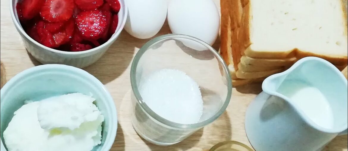 French Toast stuffed with Strawberry Sauce | Easy Breakfast Recipe