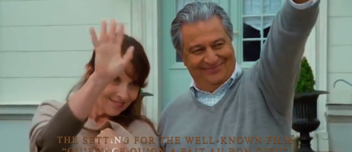 Le Petit Château, Demoiselle à Versailles / English Le Petit Château, Demoiselle à Versailles / English