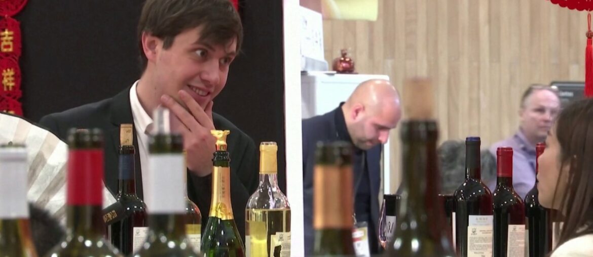 Despite outbreak back home, Chinese winemakers present at Paris expo