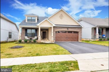4068 CLEARBROOK RD, EMMAUS, PA 18049