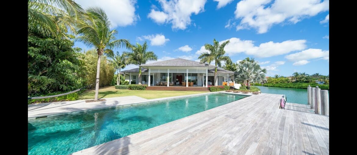 Cala Rum Dum, Old Fort Bay Cala Rum Dum, Old Fort Bay