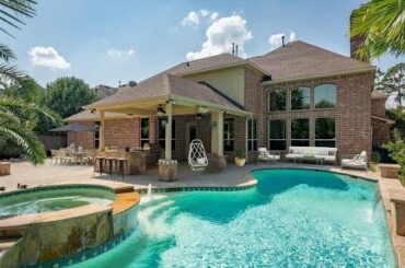 New Residential for sale found at 18 Player Vista Place, The Woodlands, TX 77382