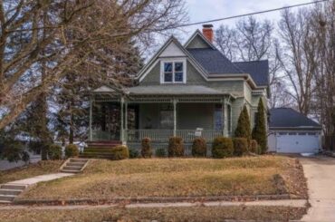 614 S Clayton St Bloomington, IL 61701 - Home for sale