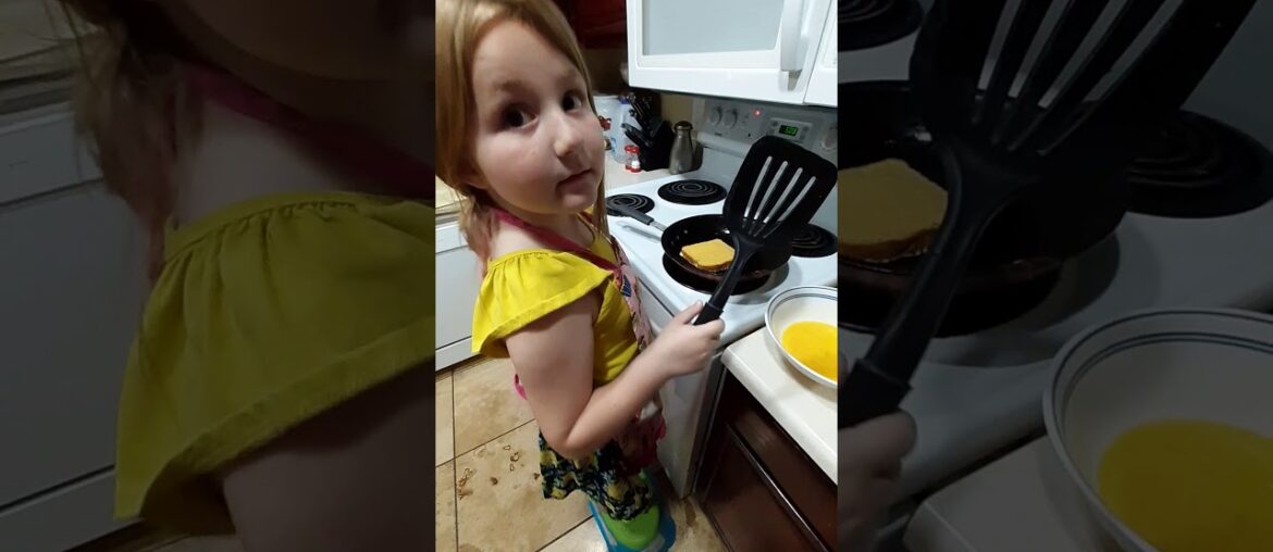 Lily's Best Restaurant (French toast)