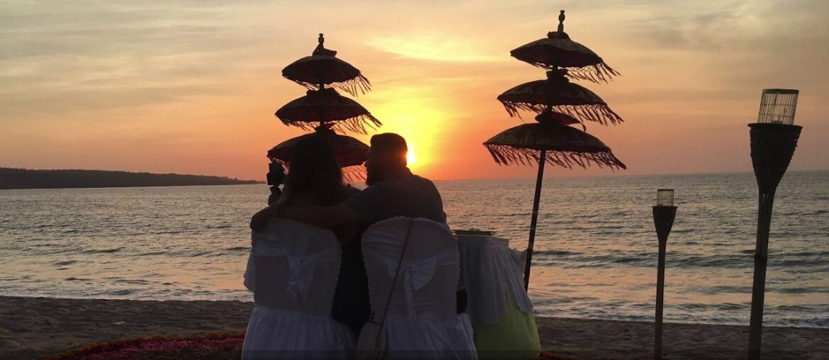 Romantic dinner at jimbaran