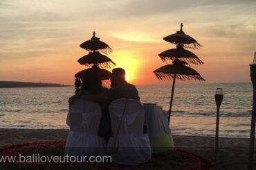 Romantic dinner at jimbaran