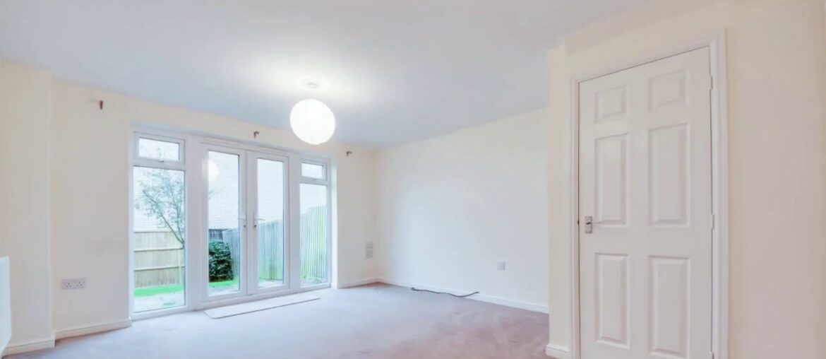 To Let - Burywell Road, Wellingborough, NN8 4GB