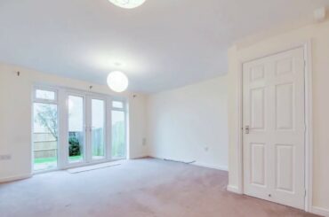 To Let - Burywell Road, Wellingborough, NN8 4GB