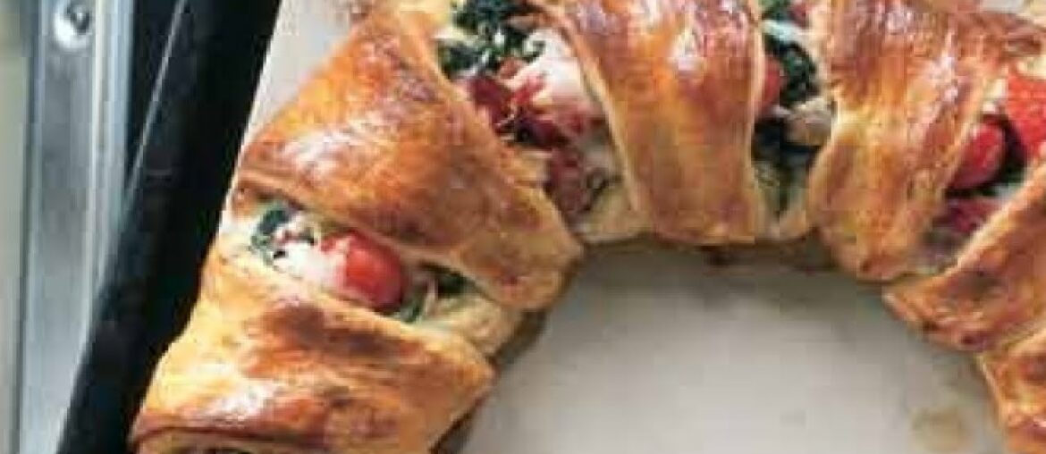 French Recipes : spinach and Gruyère croissant ring French Recipes : spinach and Gruyère croissant ring
