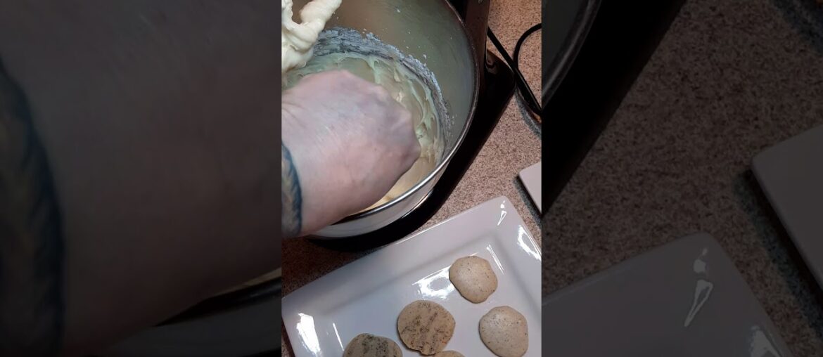 Cookies and Cream French Macaroons Recipe pt. 3