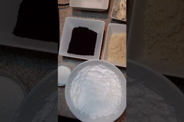 Cookies and Cream French Macaroons Recipe pt. 1