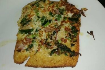 Subah ke nashta ma banaye quick masala french toast.