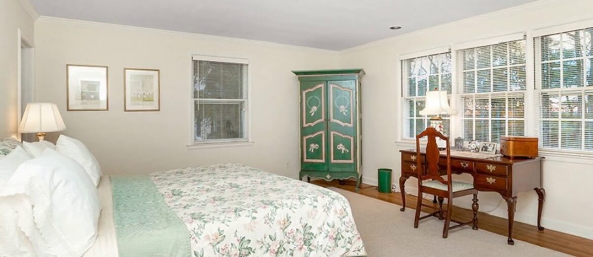 16 Canterbury Lane, Summit, NJ 07901