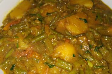 French bean and potato gravy recipe | बीन और आलू की सब्जी बनाने का सबसे आसान तरीका | Rasoi Solutions