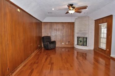 Video preview - Residential for sale - 16415 Glenshannon Drive, Houston, TX 77059