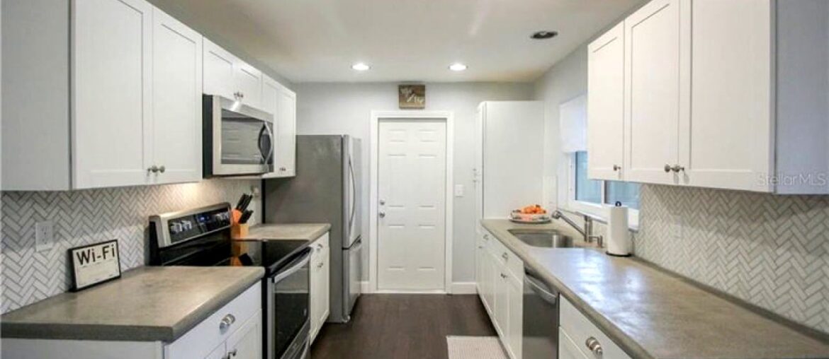 Homes for sale – S 1620 DALE CIR S, DUNEDIN, FL 34698 Homes for sale - S 1620 DALE CIR S, DUNEDIN, FL 34698