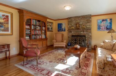 9 Eden Drive, Smithtown, NY 11787