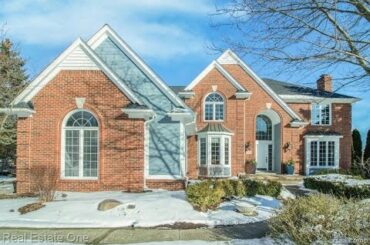 1399 Pebble Ridge Dr, Rochester, MI - 2200016828