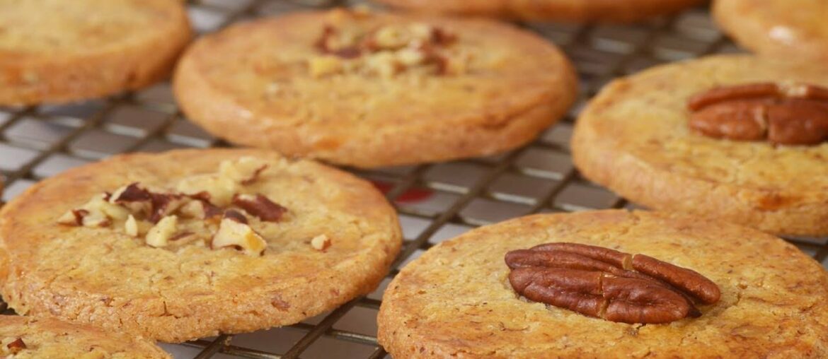 Pecan Sablé Cookies Recipe Demonstration – Joyofbaking.com Pecan Sablé Cookies Recipe Demonstration - Joyofbaking.com