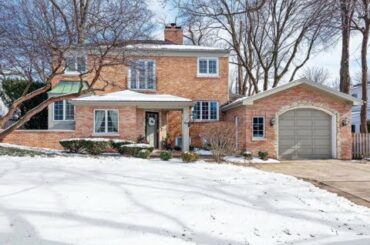 Home for sale - 237 Exmoor Ave Glen Ellyn, IL 60137