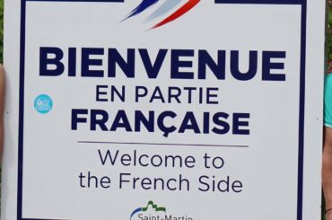 Sint Maarten - St. Martin Border Monument