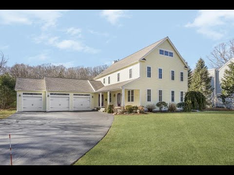 82 Hillside Road Cumberland, RI | ColdwellBankerHomes.com 82 Hillside Road Cumberland, RI | ColdwellBankerHomes.com