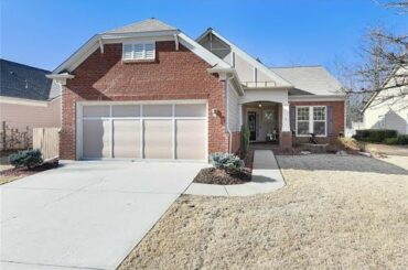 Residential for sale in Cumming, GA - 4940 Kings Common Way