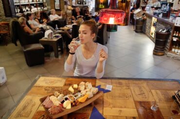Wine and Cheese Tasting in Queenstown