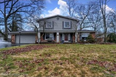 5211 Whispering Oak Ln, West Bloomfield, MI - 2200018475