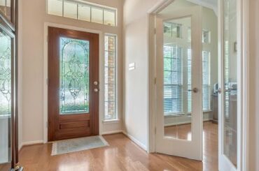 Video tour of Residential at 15 Majolica Place, The Woodlands, TX 77382