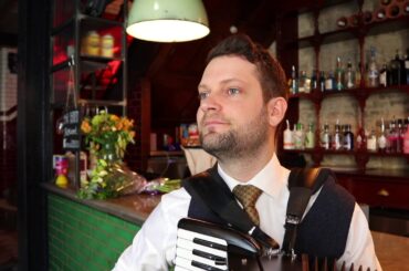 Solo Accordionist For Hire | The French Café Accordionist - 2020 Promo