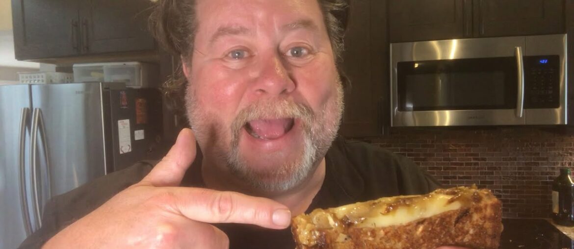 How To Make A French Onion Grilled Cheese That Will Change Your Life!