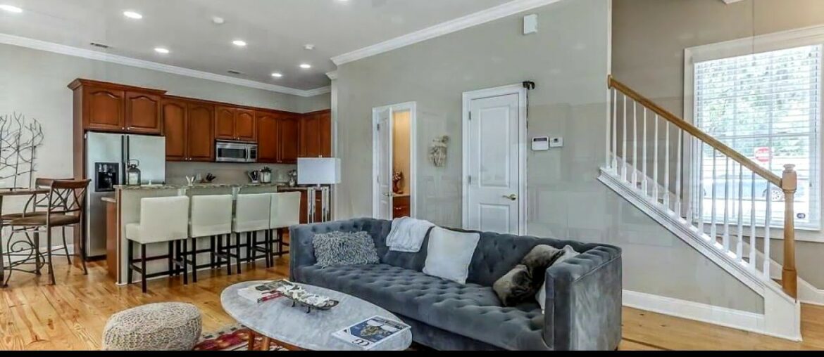 Residential for sale 401 E Hull Street, Savannah, GA 31401 Residential for sale 401 E Hull Street, Savannah, GA 31401