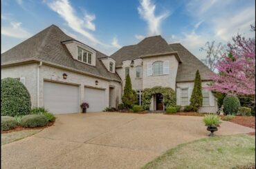 Homes for Sale in Tuscaloosa, 137407, 2495 Beacon Hill Pkwy, Iris Hinton, RE/MAX Premiere Group