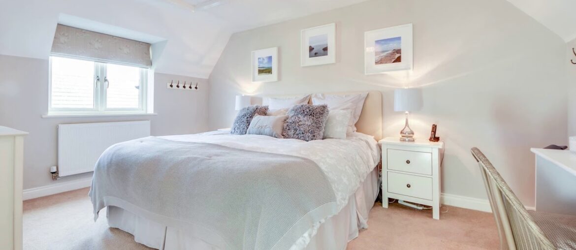 For Sale – Ridge Gardens, Gt Doddington, Northants, NN29 7GD – £435,000 For Sale - Ridge Gardens, Gt Doddington, Northants, NN29 7GD - £435,000