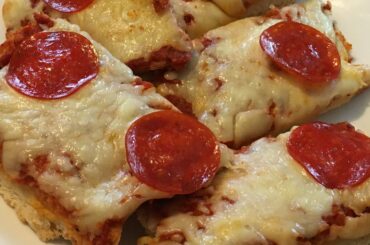 French Bread Pizza | Quick Easy Meal | Kid Friendly Meal