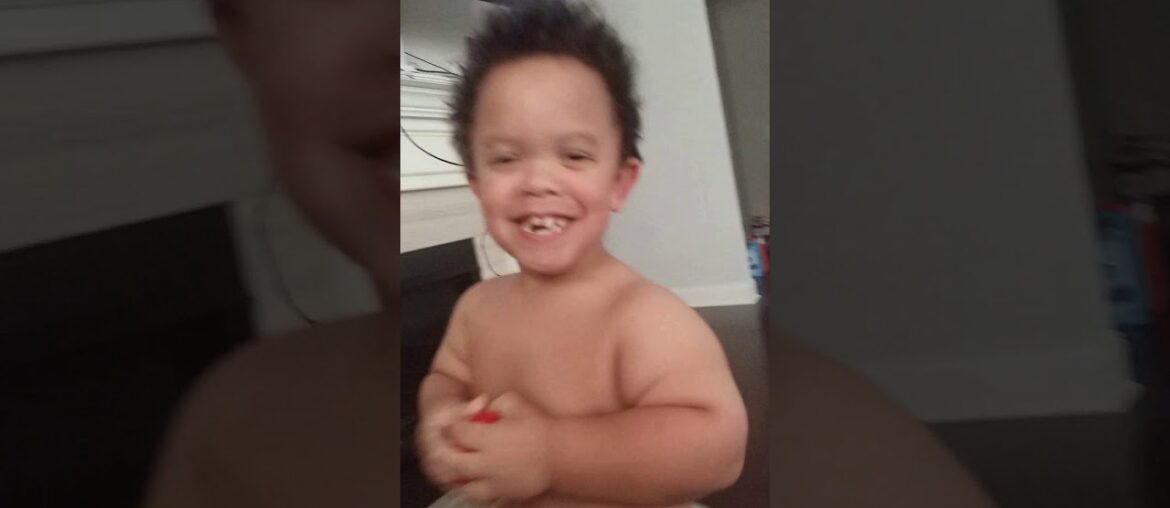 We gonna try some snacks from france!