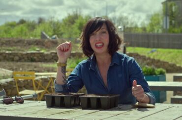 GROW COOK EAT- Episode 6 French Beans Part 1- Series 2