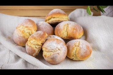 French buns: an easy recipe to make you own bread at home!