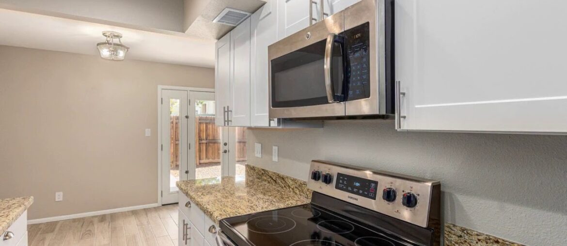 6017 W Golden Lane Glendale, AZ 85302 – Single Family – Real Estate – For Sale 6017 W Golden Lane Glendale, AZ 85302 - Single Family - Real Estate - For Sale