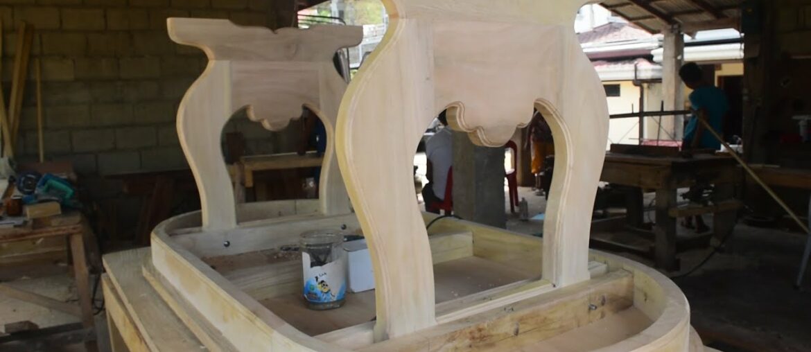 Making a Beautiful "Dining Table" | Amazing Carpenter woodworking Skills