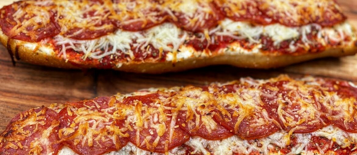 Easy Pepperoni French Bread Pizza | Quarantine Recipes Easy Pepperoni French Bread Pizza | Quarantine Recipes