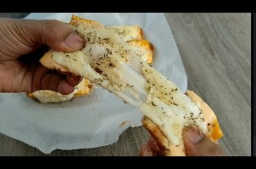 Chilli Cheese Toast Recipe | French style 3 cheese toast | 10 minutes recipe