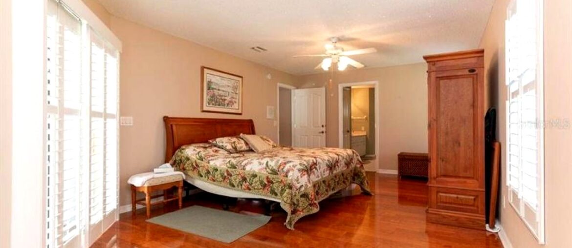 Preview of the Residential for sale at 11140 SW 53rd CIRCLE, Ocala, FL Preview of the Residential for sale at 11140 SW 53rd CIRCLE, Ocala, FL