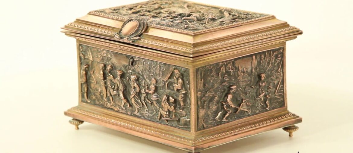 Antique French Gilt Brass and Bronze Jewellery Box Casket Antique French Gilt Brass and Bronze Jewellery Box Casket