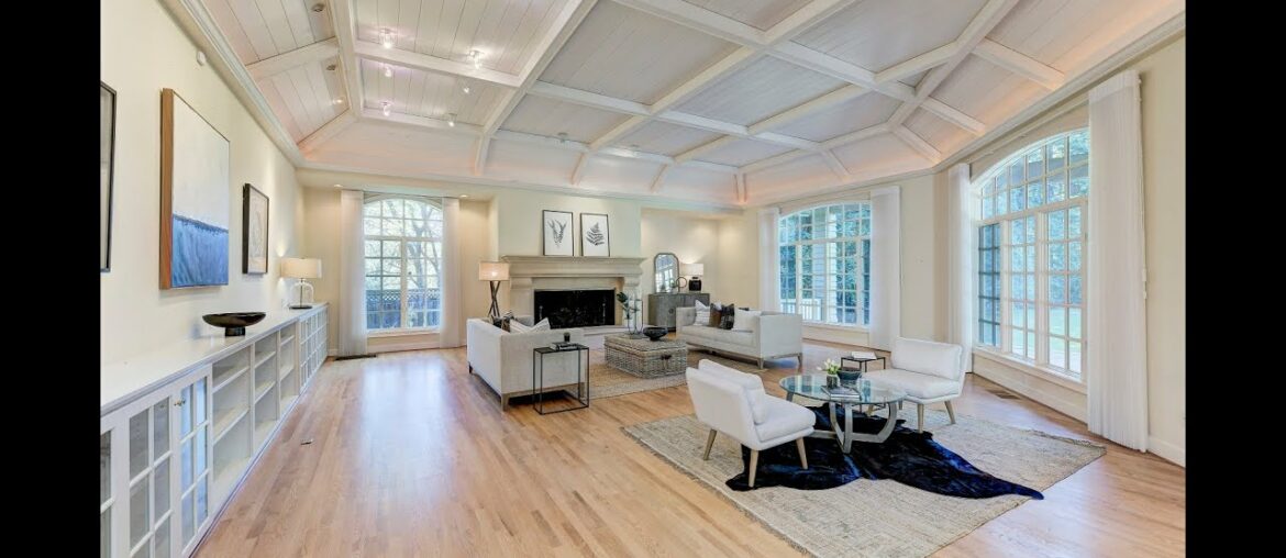 French Country Estate in Sacramento on 1.5+/- Acres!