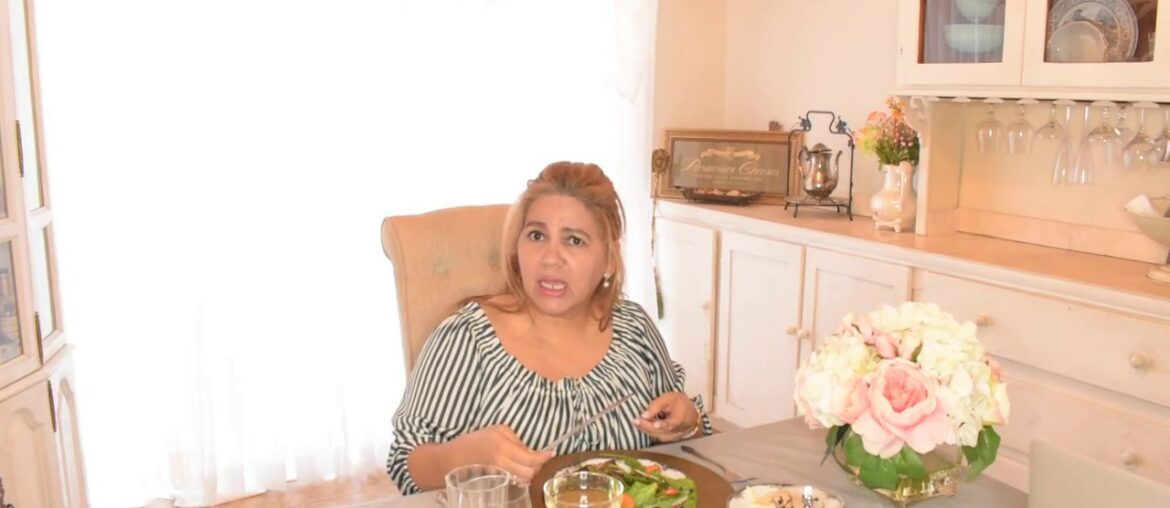 NO 4. THE SALAD COURSE- FINE DINING ETIQUETTE