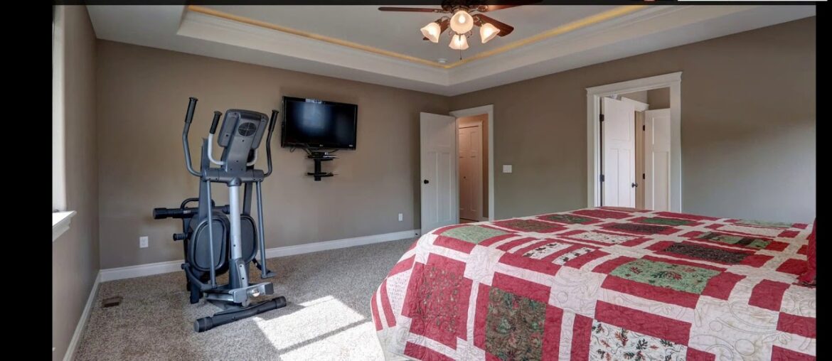 446 E Birchtree Drive | Karen Cismoski 446 E Birchtree Drive | Karen Cismoski